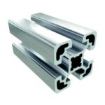 Slojevi aluminijskih profilov 45x45 V10, pokazane v srebrnem videzu